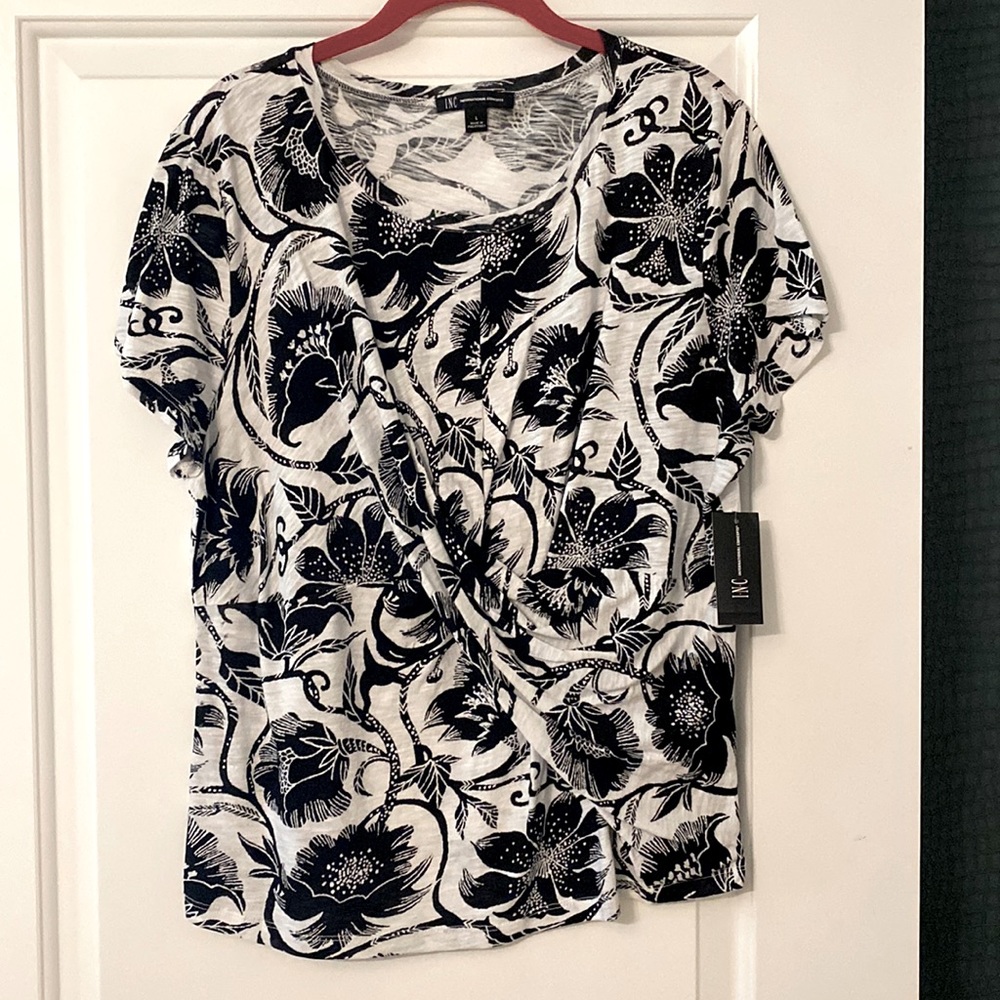 Shirt / never worn